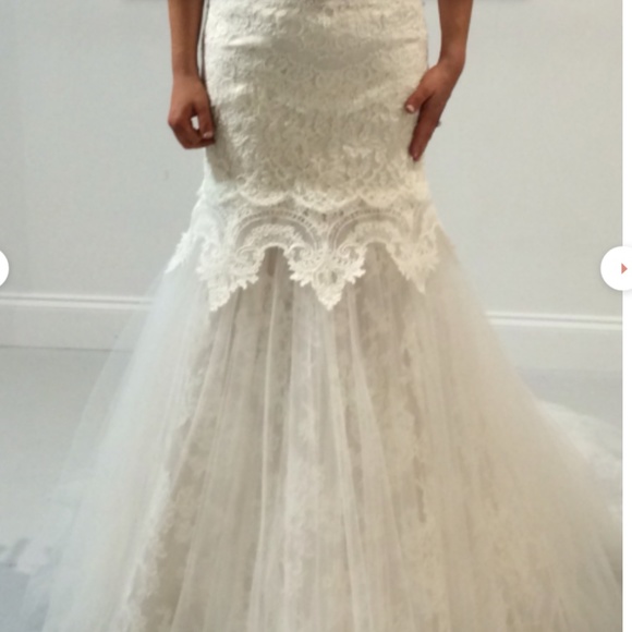 Rivini Leana Couture Wedding Gown - Picture 2 of 8